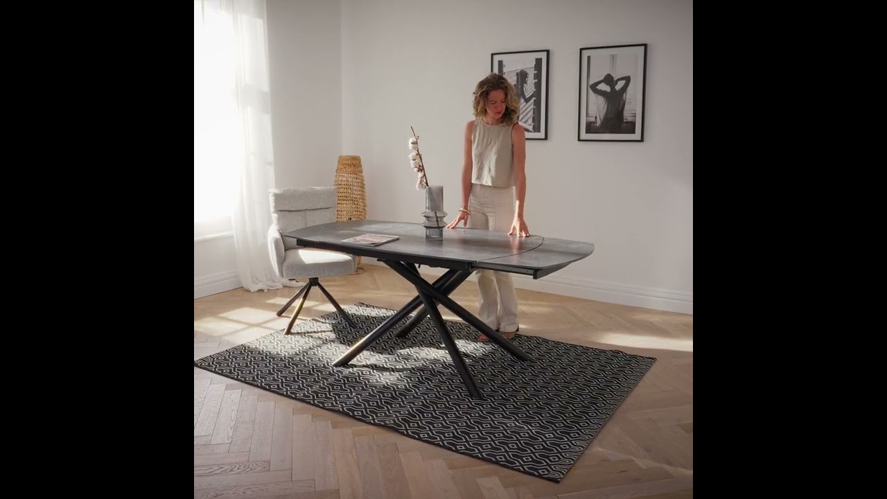 Découvrez la table en céramique CECILIA gris anthracite - BUT